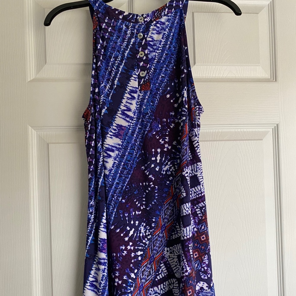 Button back tunic - Picture 3 of 3